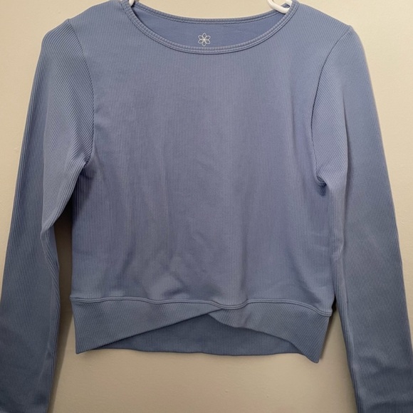 Athletic Tops - Picture 6 of 9